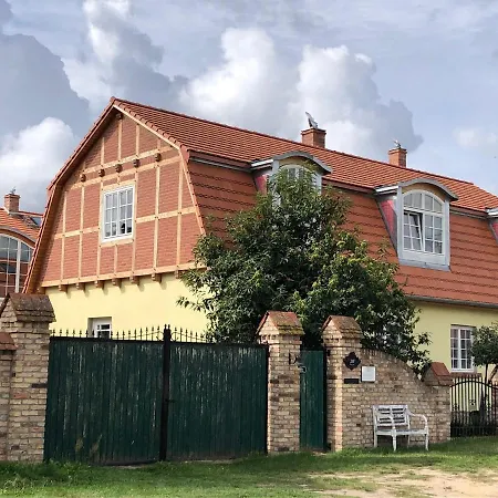 Apartment Gottberger Hof Im Herzen Des Ruppiner Seenlandes - 